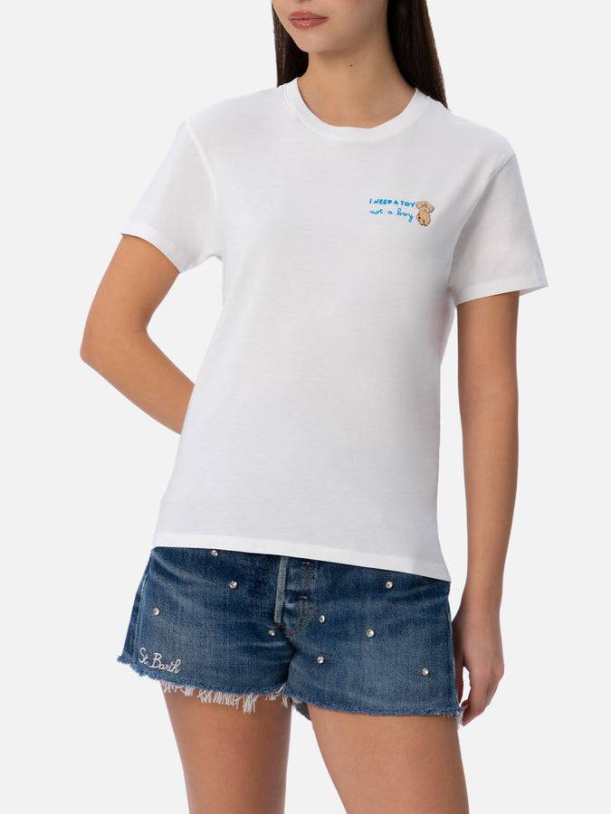 Mc2 Saint Barth T-shirt da donna girocollo Emilie in jersey di cotone con ricamo I need a Toy not a Boy Offerta