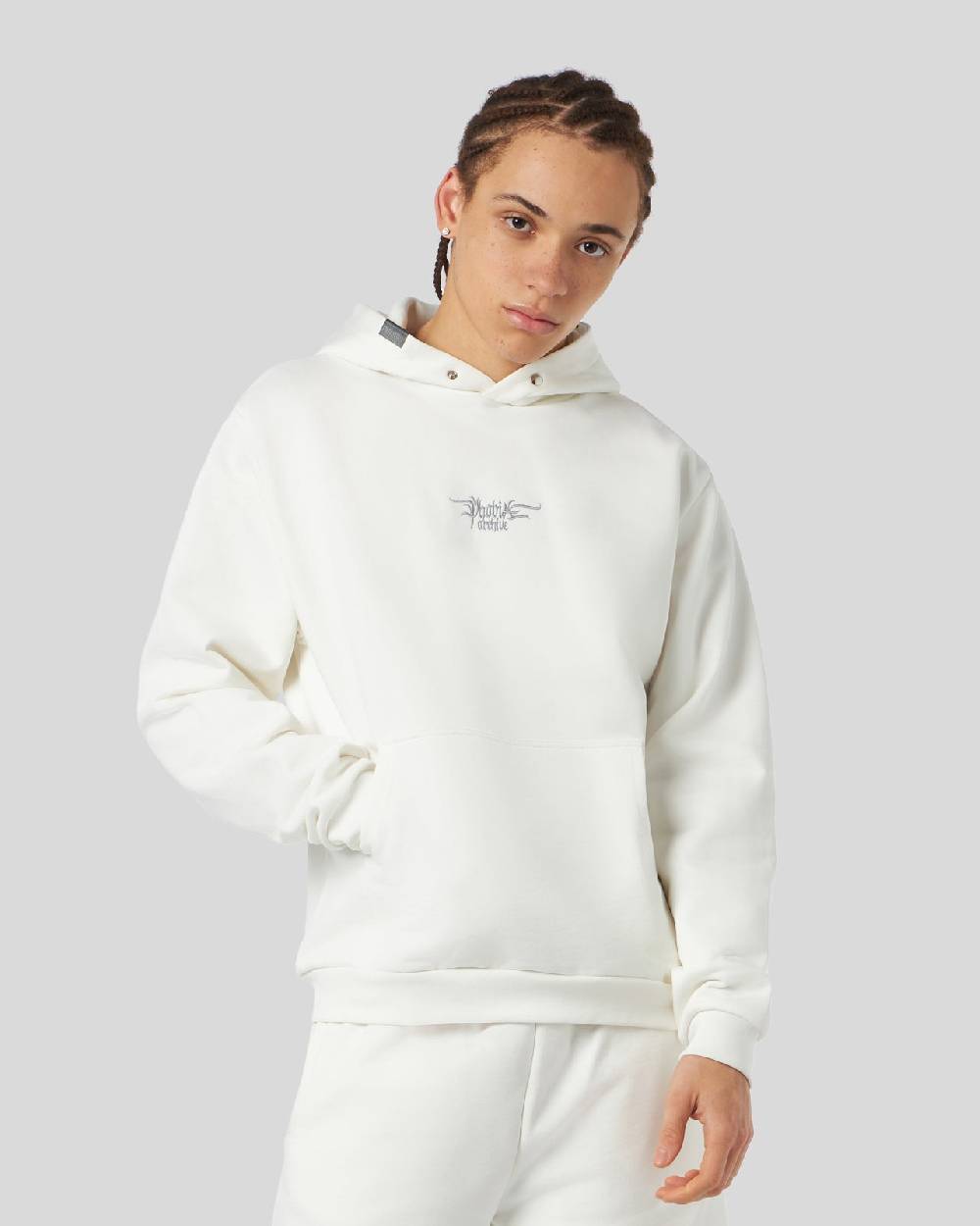 Phobia Archive FELPA CON CAPPUCCIO BIANCA CON LOGO GOTICO ED ETICHETTA METALLICA Saldi