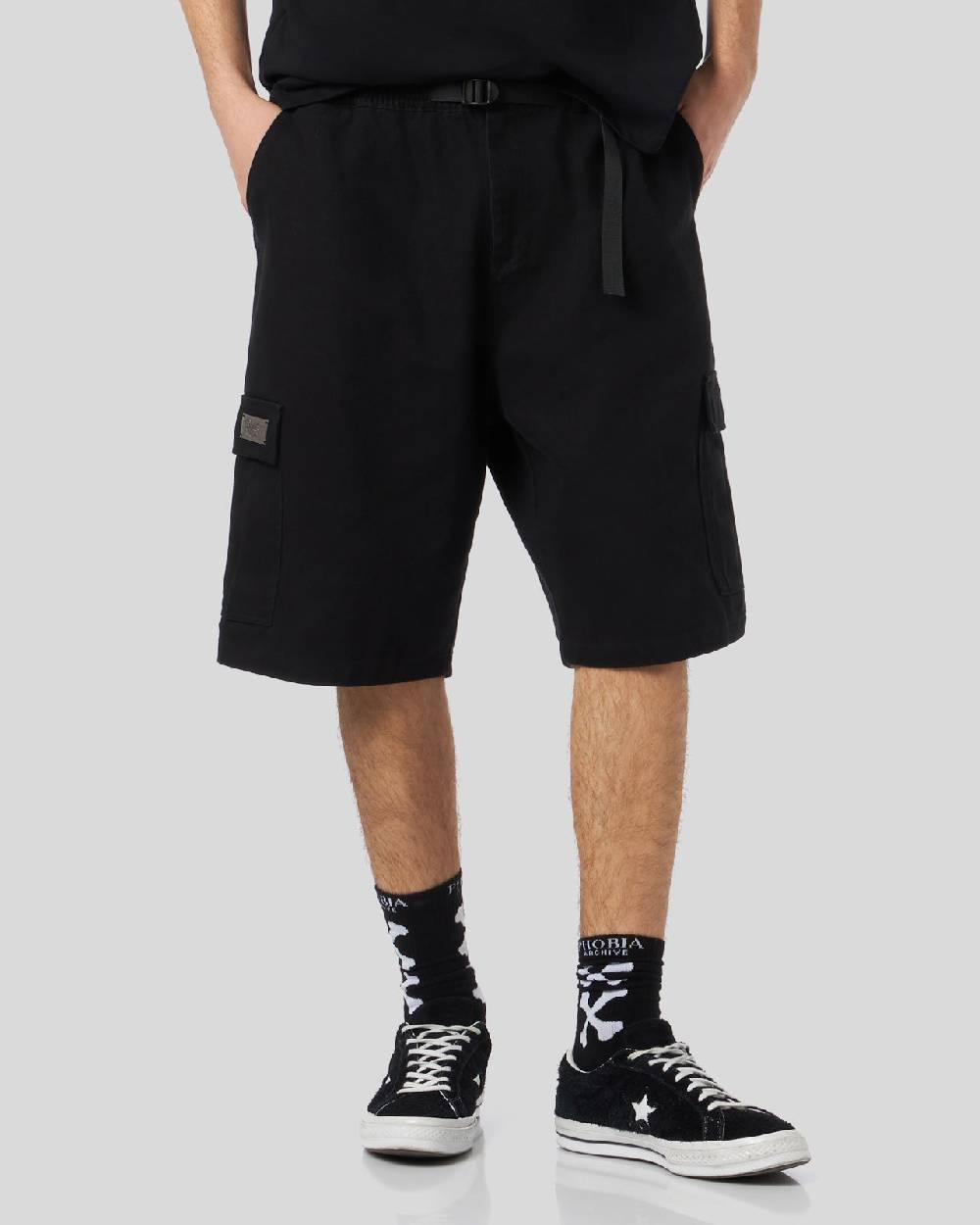 Phobia Archive PANTALONCINO CARGO NERO CON ETICHETTA METALLICA