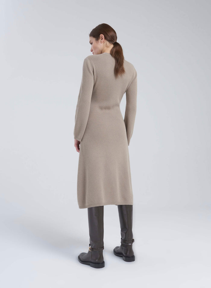 Lorena Antoniazzi ABITO IN MAGLIA Sottocosto