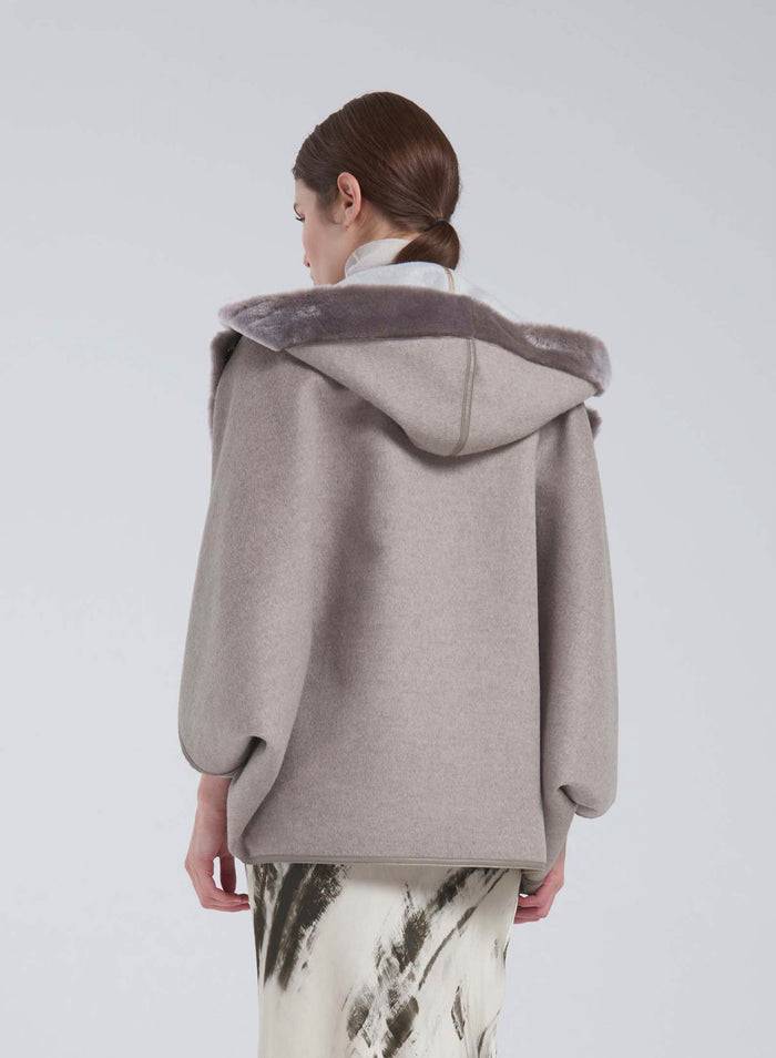 Lorena Antoniazzi CAPPOTTO IN MONTONE Italia