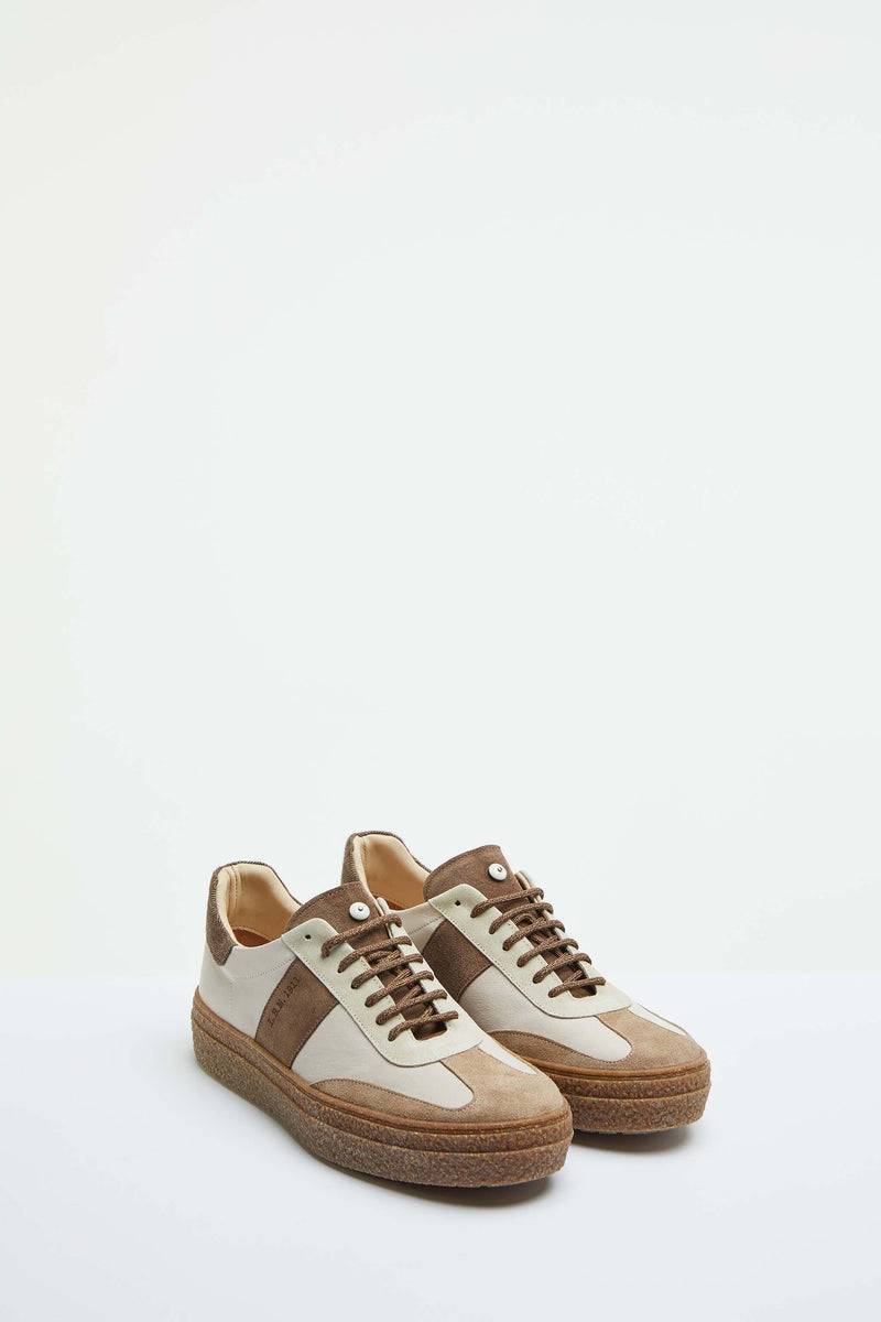 Lubiam Sneaker stringate beige con dettagli in contrasto Sneaker stringate beige con dettagli in contrasto Negozio