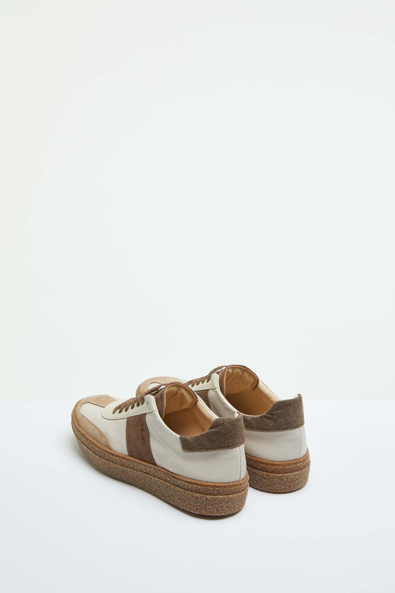 Lubiam Sneaker stringate beige con dettagli in contrasto Sneaker stringate beige con dettagli in contrasto Negozio