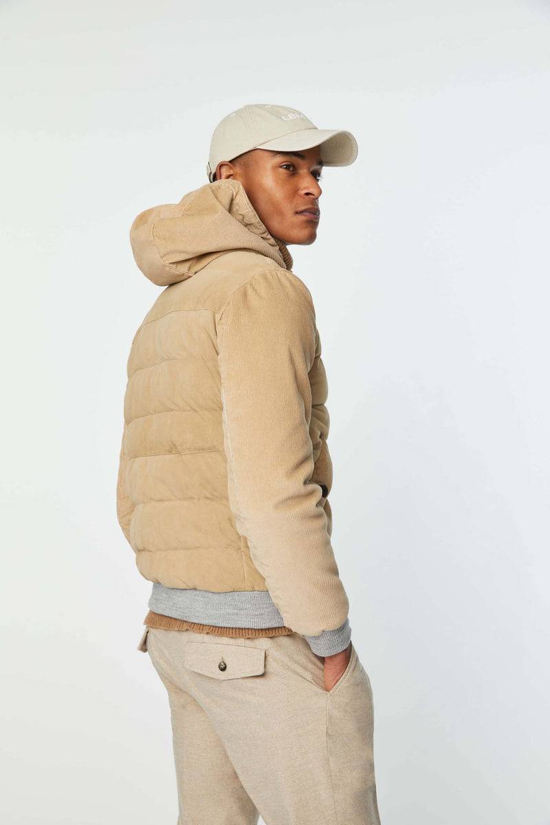 Lubiam Giubbino imbottito in suede con cappuccio nocciola Giubbino imbottito in suede con cappuccio nocciola 2025