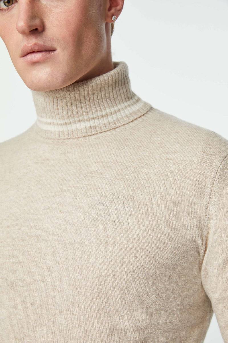Lubiam Maglia dolcevita con dettagli in contrasto beige Maglia dolcevita con dettagli in contrasto beige Acquista Ora