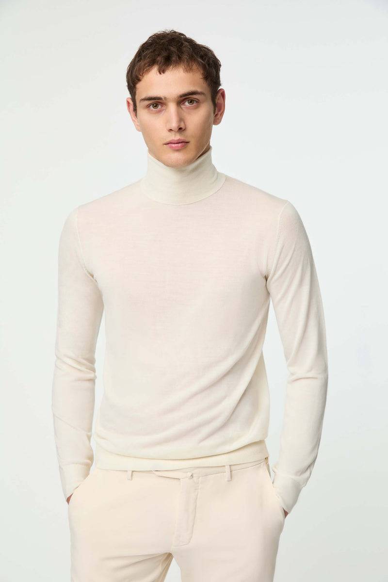 Lubiam Maglia dolcevita in lana ultralight bianco latte Maglia dolcevita in lana ultralight bianco latte