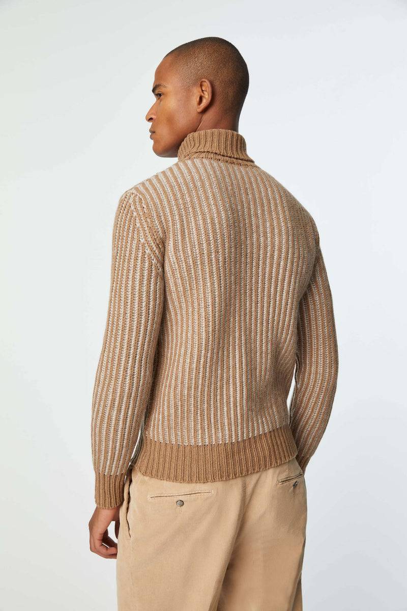 Lubiam Maglia dolcevita a coste cammello Maglia dolcevita a coste cammello In Vendita