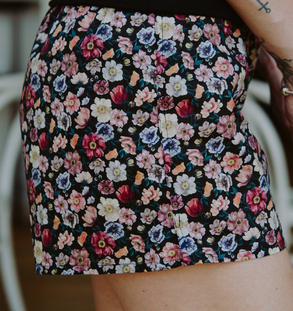 Roberto Ricetti BOXER COULOTTE DONNA - FIORE BASE NERA Qualità Garantita