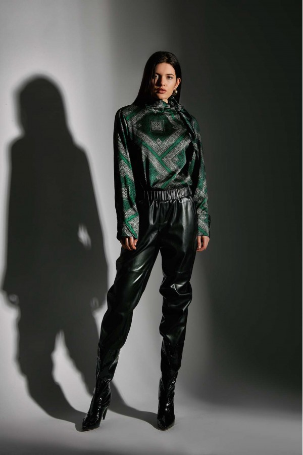 U R Ink BICE194W1A8 CAMICIE e BLUSE GREEN Prezzo Ridotto